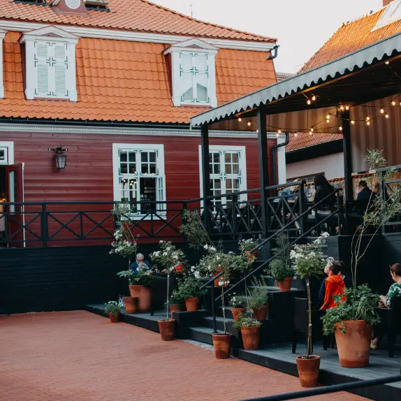 5 Vanadzina restorans